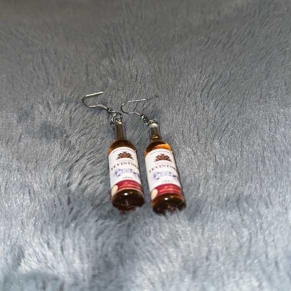 Wine Bottle Drop Earrings NWT - Picture 2 of 4